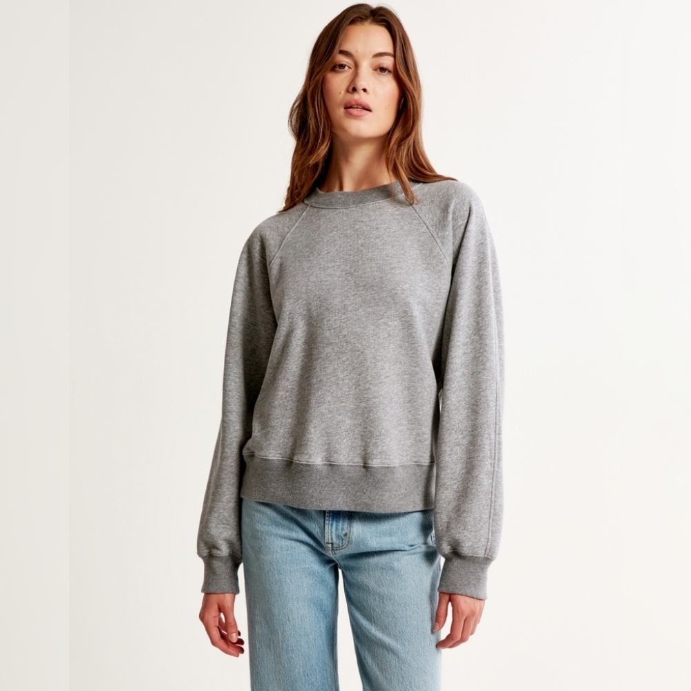 Abercrombie & Fitch Gray Crewneck Sweatshirt